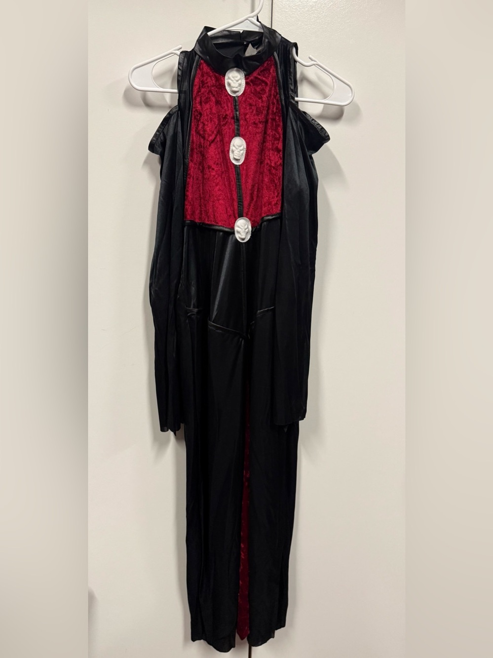 Rubies deluxe Vampire dress Costume - skull design on front - large